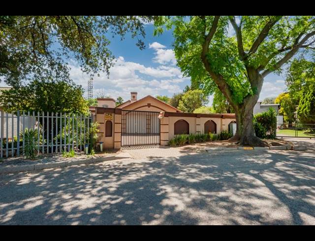 6 BEDROOM HOUSE FOR SALE IN RANDHART